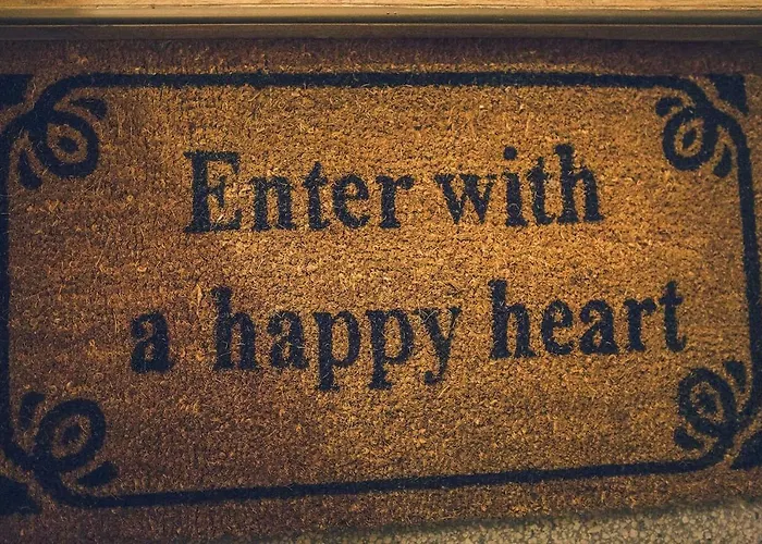 3bdr The Hadjis - Center Flat Apartment