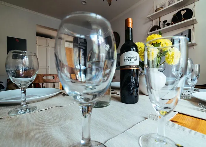 3bdr The Hadjis - Center Flat Apartment